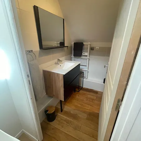 Le Pressoir D'elise Domaine De Valmeray * Airan